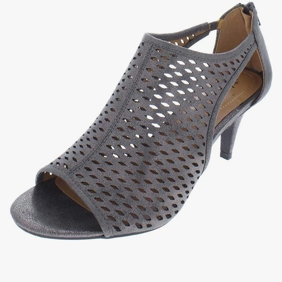 NWBox STYLE & CO Womens Haddiee Perforated Ankle Shooties (Flint, 8M) Never worn - Picture 3 of 12